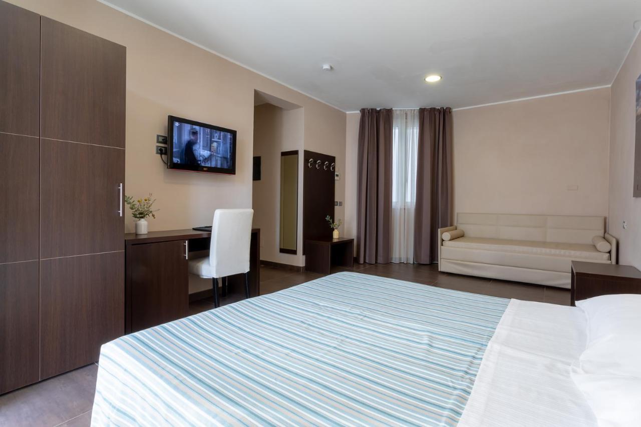 Gimmi Hotel Ρίμινι Εξωτερικό φωτογραφία